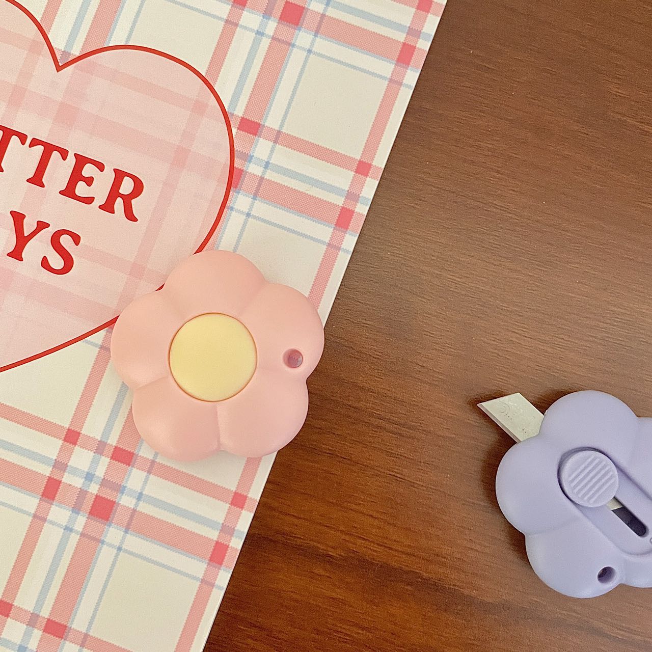 Korean INS Cute Flower Mini Craft Knife Student Box Opener Stationery Planner Tape Cutter Portable