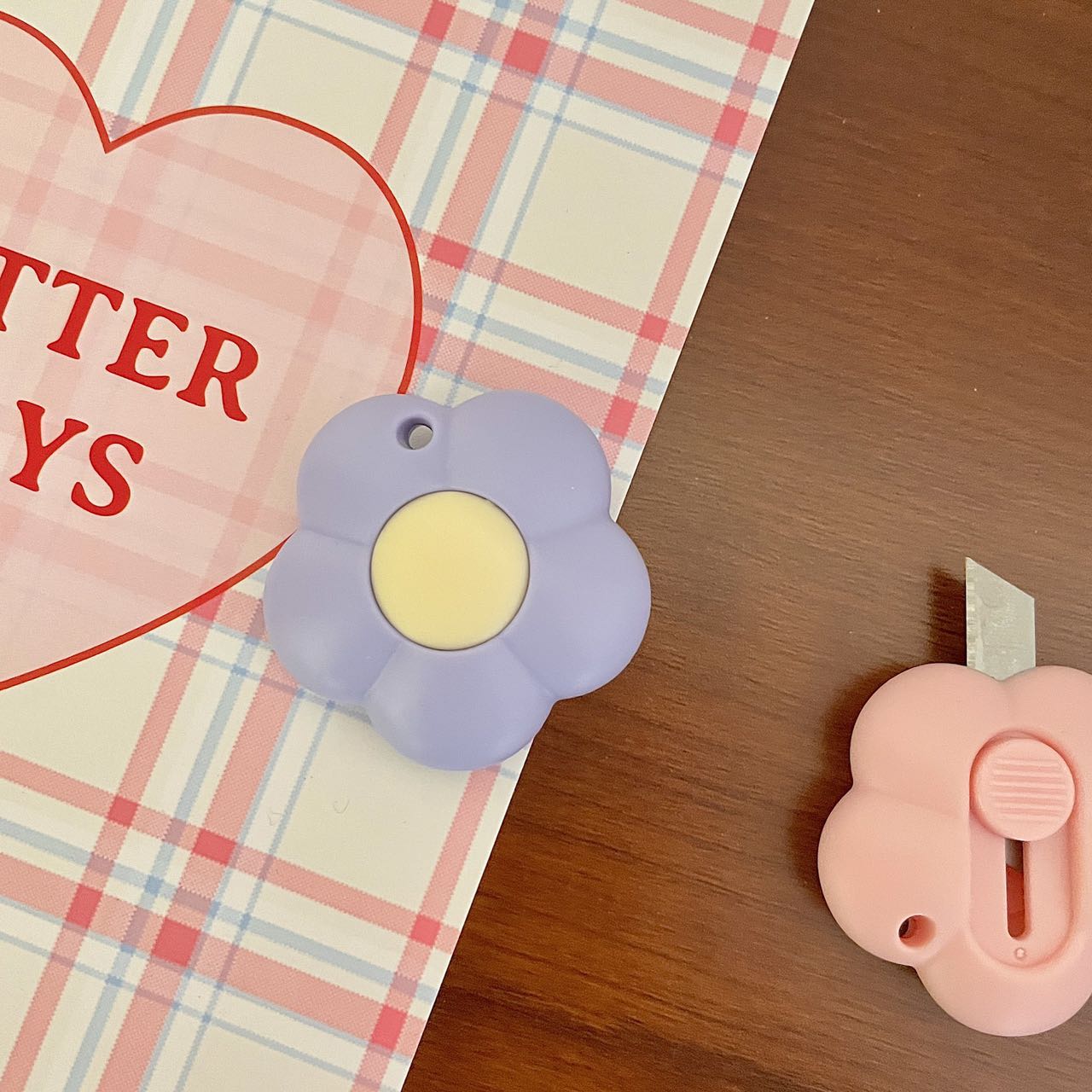 Korean INS Cute Flower Mini Craft Knife Student Box Opener Stationery Planner Tape Cutter Portable