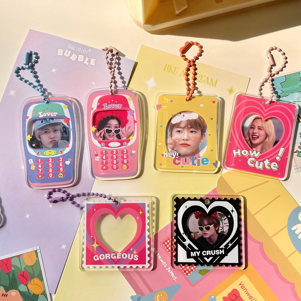 Korean INS Vintage Mobile Phone Frame Keychain Acrylic Goo Card Disc DIY Collage Love Bean Photo Pendant