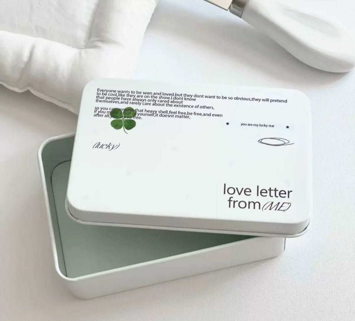 Simple four-leaf clover high-value iron box ins small card storage box desktop organization note storage box